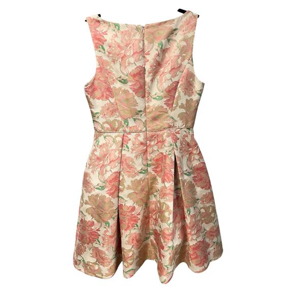 Maggy London Floral Jacquard Fit and Flare Sleeveless Dress Pink Cream Size 12 - Picture 4 of 7